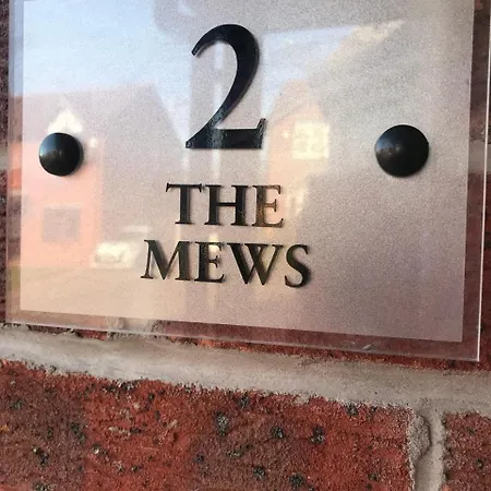 2 The Mews Villa Winsford  Exterior photo